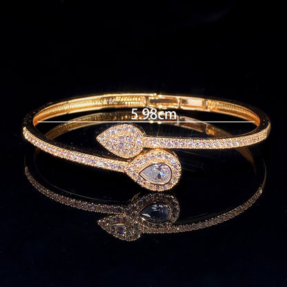 Round Copper Bangle With Electroplated Gold Plating Featuring Zircon Inlay