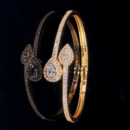 Round Copper Bangle With Electroplated Gold Plating Featuring Zircon Inlay