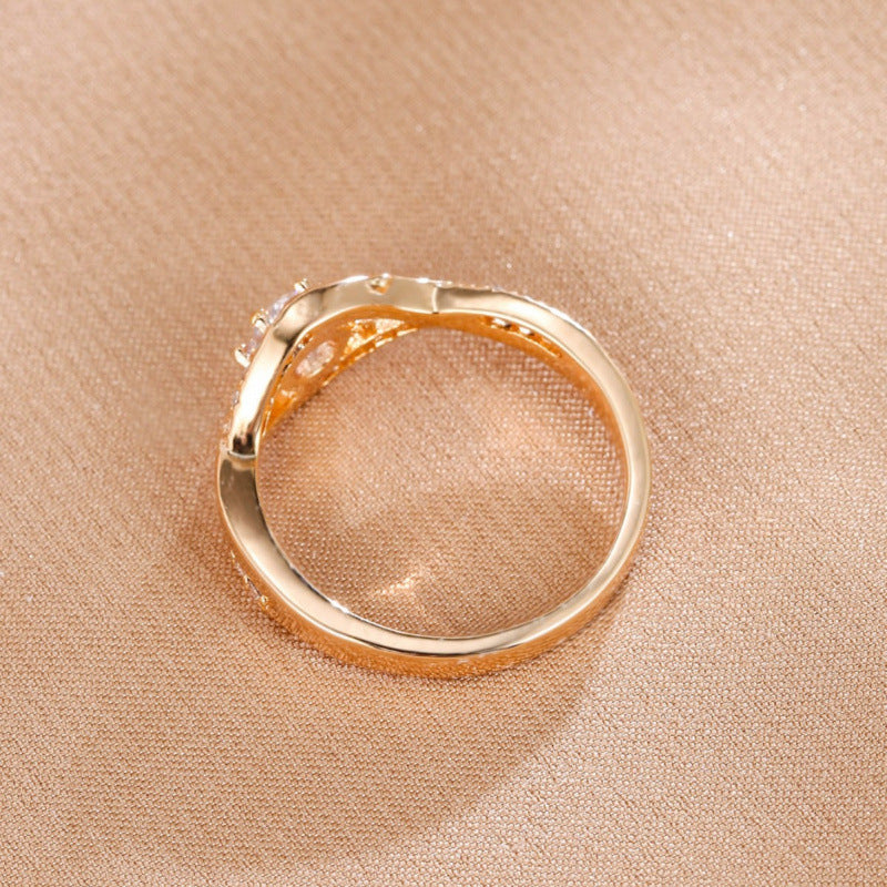 Snowflake Claw Setting Ring For Women In Simple Style, Electroplated Copper With Moissanite Inlay