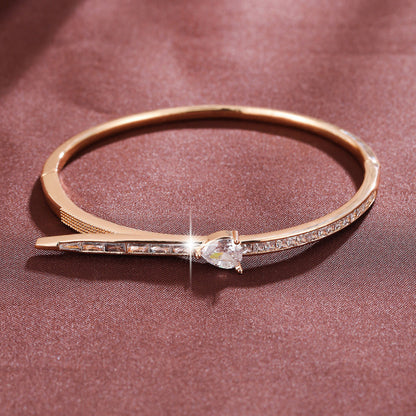 Simple Style Women’s Copper Bangle With Electroplated Gold Plating And Zircon Inlay