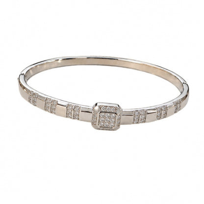 Retro Geometric Copper Bangle With Zircon Inlay Featuring Electroplated Gold Plating