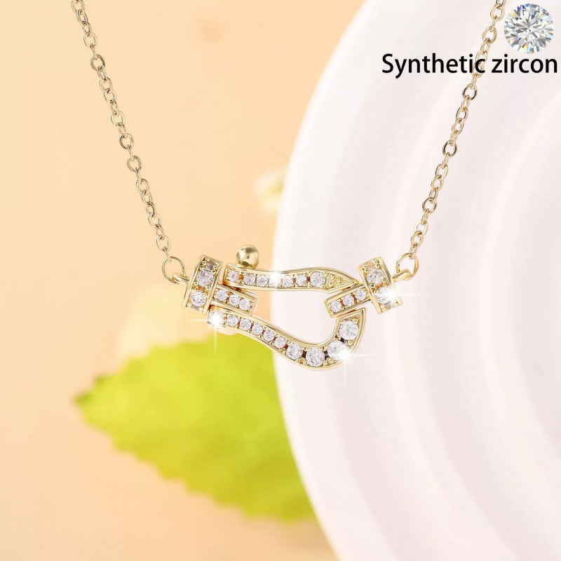 Horseshoe Pendant Necklace For Women With Copper Pendant And Titanium Steel Cable Chain, Electroplated Finish