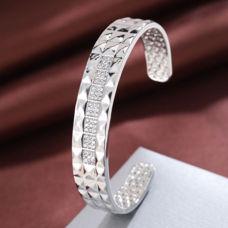 Simple Style Copper Bangle With Zircon Inlay In Gold Color