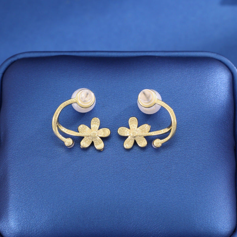 Flowers For Women Copper Stud Earrings Featuring Electroplated Finish With Copper Ear Pins