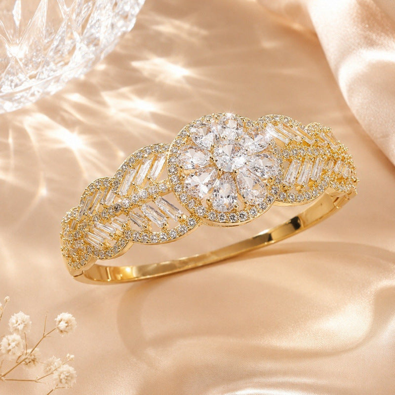 Flowers Inlay Bangle In Copper With Zircon, Electroplated Gold Plating, Elegant Gold Tone