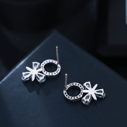 Simple Style Flowers Stud Earrings In Copper With Electroplated Finish, Available In White