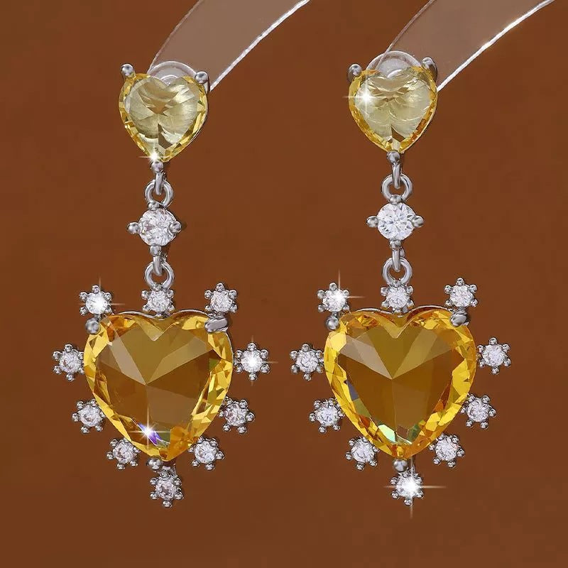 Heart Shape Stud Earrings For Women In Copper With Zircon Inlay, Featuring Design