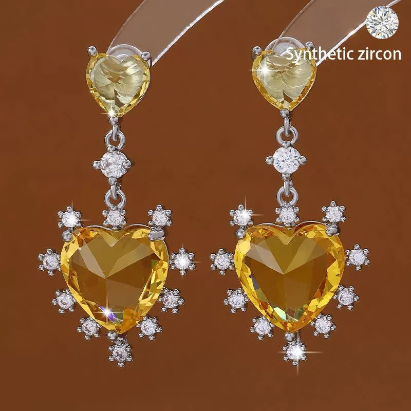 Heart Shape Stud Earrings For Women In Copper With Zircon Inlay, Featuring Design