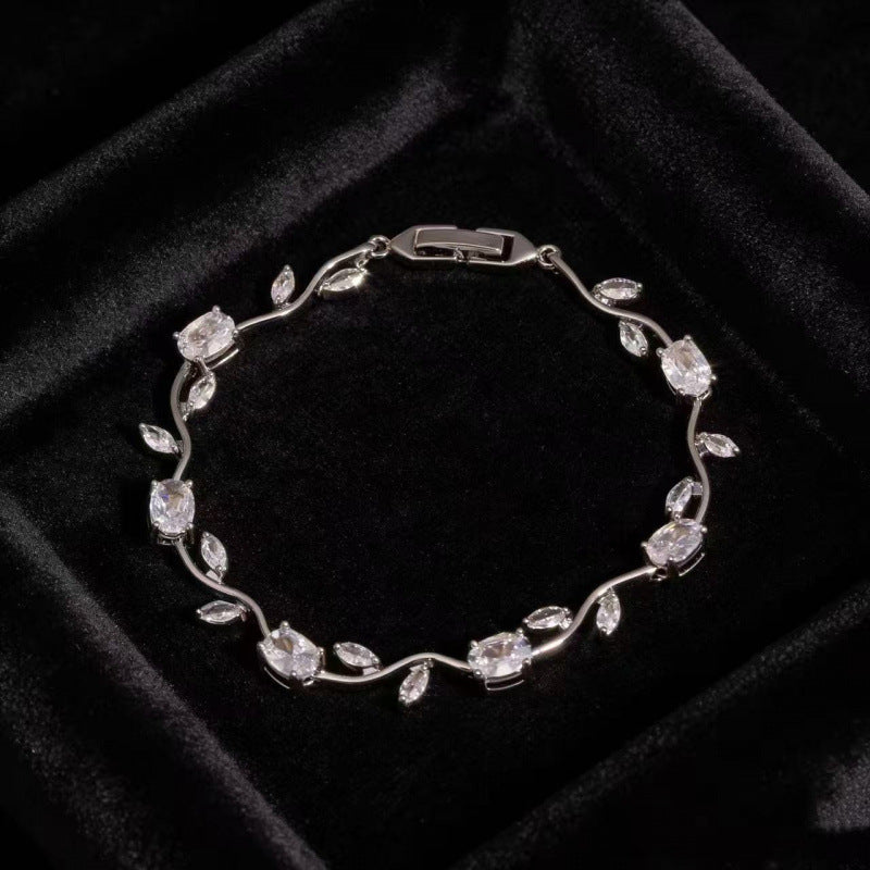 Simple Style Leaf Bracelet For Women In Electroplated Copper With Zircon Inlay