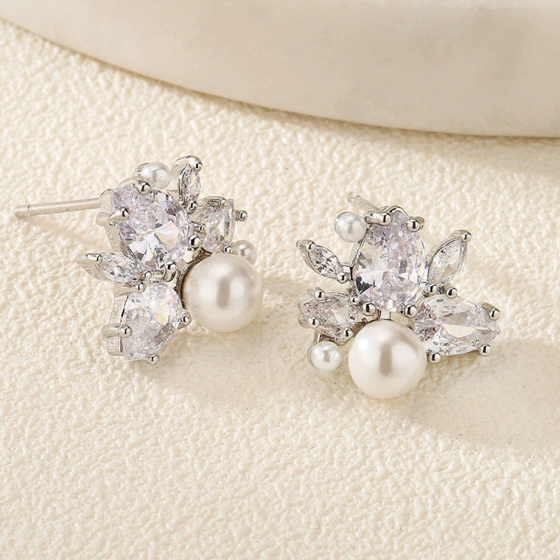 Petal Stud Earrings For Women In Rose Gold Featuring Copper Ear Pins And Zircon Inlay