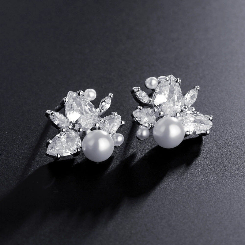 Petal Stud Earrings For Women In Rose Gold Featuring Copper Ear Pins And Zircon Inlay