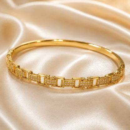 Vintage Style Geometric Inlay Bangle In Copper With Electroplated Gold Plating Featuring Zircon Inlay