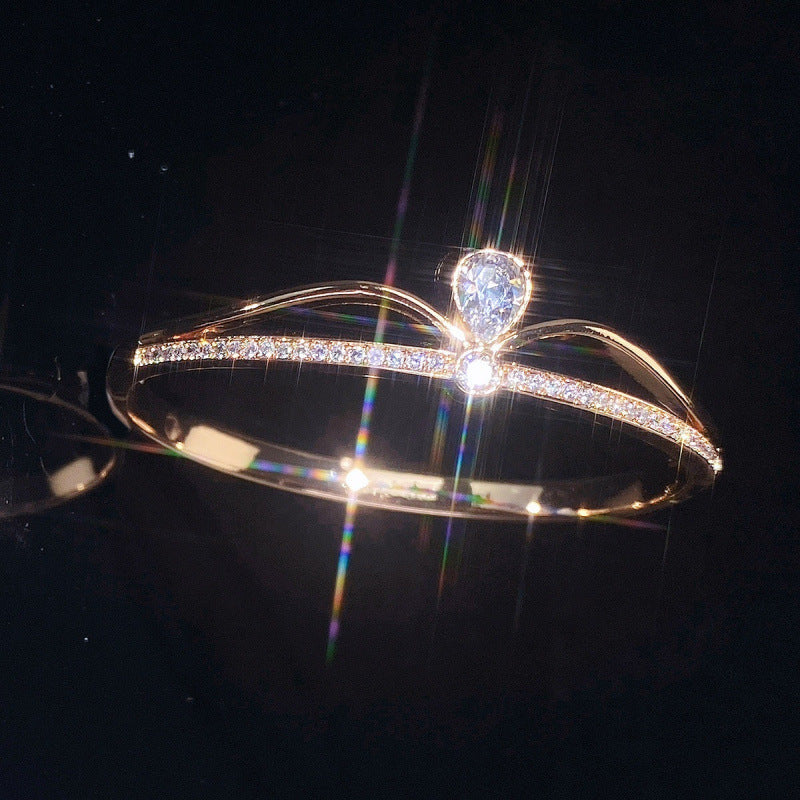 Elegant Crown Inlay Copper Bangle With Zircon In Gold