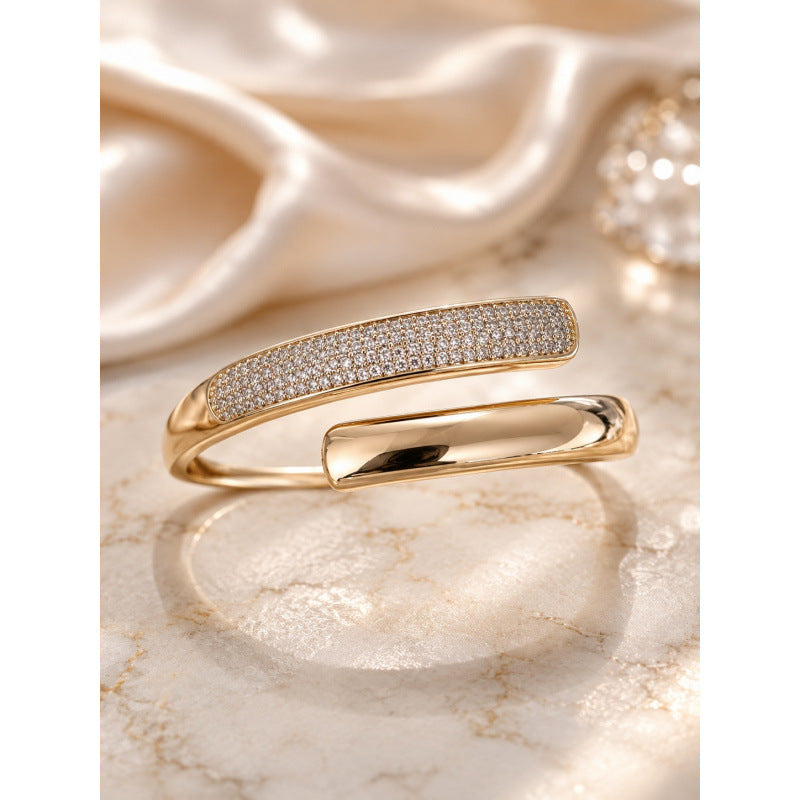 Asymmetrical Copper Bangle In Gold Featuring Simple Style, Perfect For Daily Wear