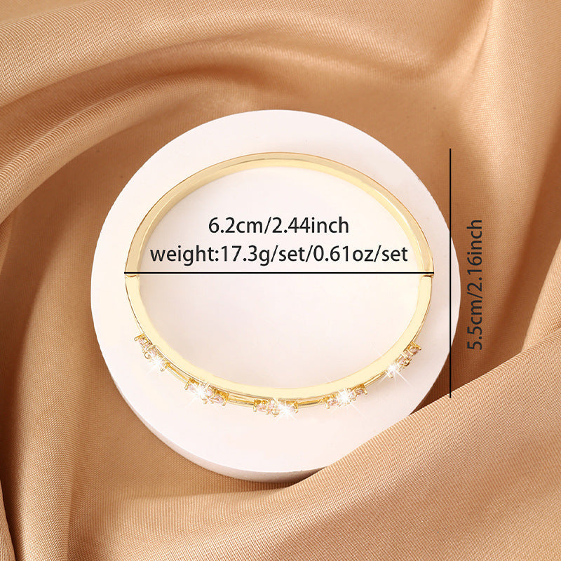 Lucky Heart Bangle For Women In Electroplated Copper With Zircon Inlay