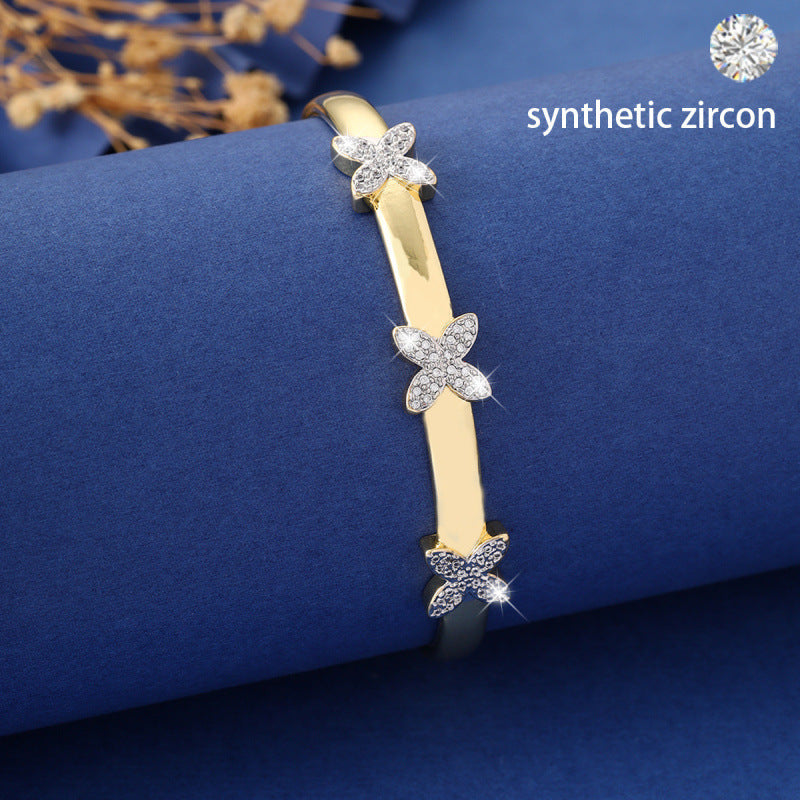 Heart Shape Inlay Bangle For Women, Electroplated Copper With Zircon Inlay, Elegant And Stylish Jewelry