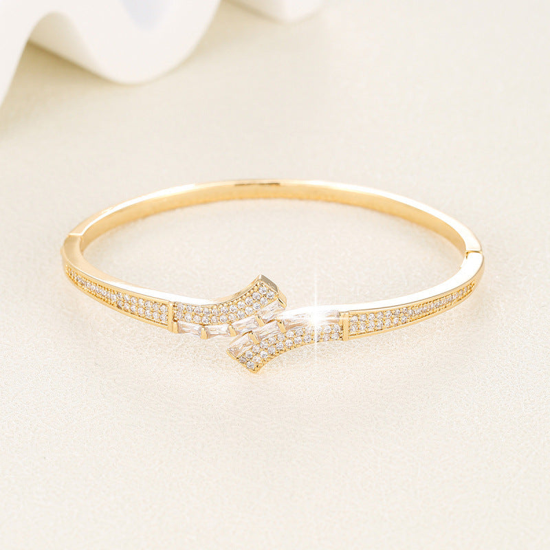 Geometric Copper Bangle For Women In Simple Style With Zircon Inlay