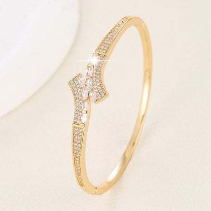 Geometric Copper Bangle For Women In Simple Style With Zircon Inlay
