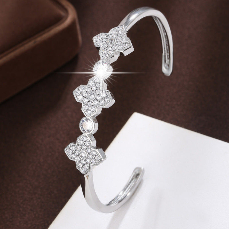 Electroplated Gold Copper Bangle With Zircon Inlay Featuring Elegant Flowers Design