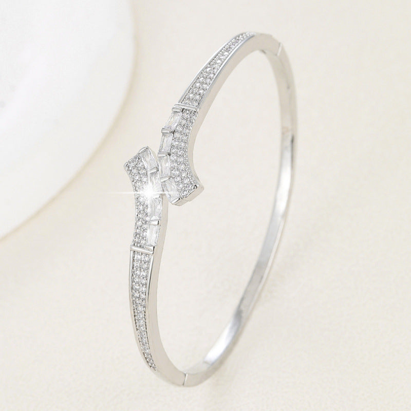 Geometric Copper Bangle For Women In Simple Style With Zircon Inlay