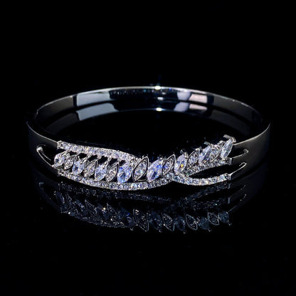 Women’s Electroplated Copper Bangle With Zircon Inlay, Featuring Gold Color Finish