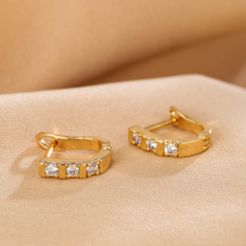 Simple Style U Shape Earrings For Women In Copper With Electroplated Gold Plating And Zircon Inlay