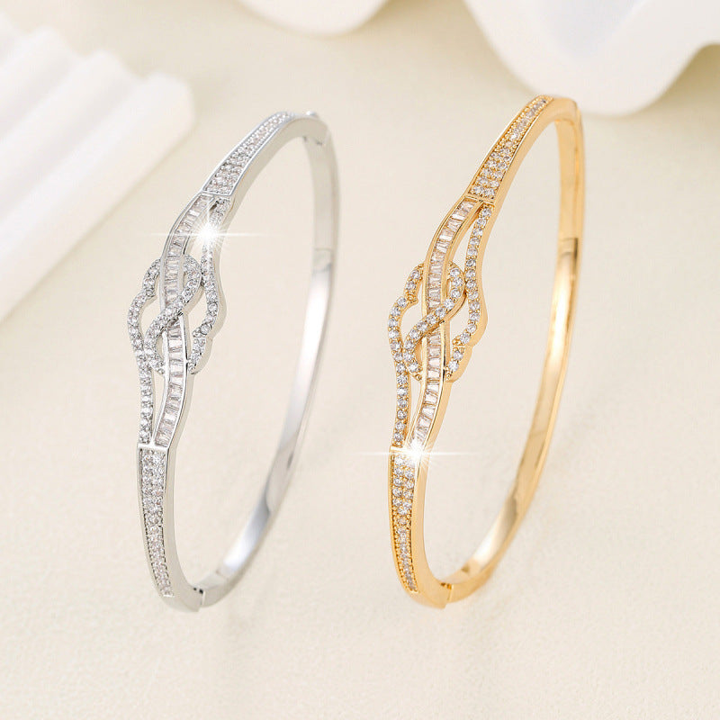 Irregular Inlay Copper Bangle For Women In Simple Style With Electroplated Gold Plating And Rhinestone Details