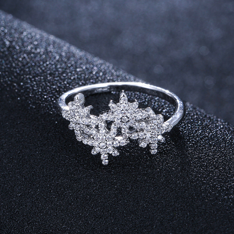 Novelty Starburst Ring For Women In Electroplated Copper With Zircon Inlay