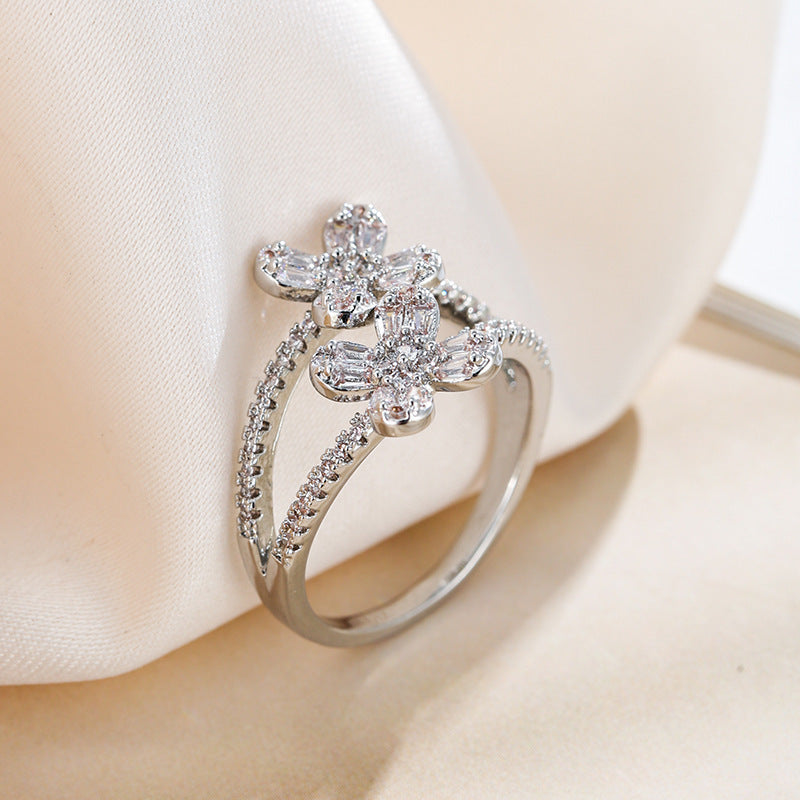 Simple Style Flowers Ring For Women With Bezel Setting, Electroplated Copper And Zircon Inlay