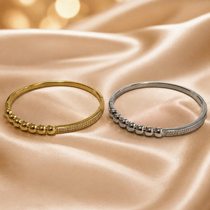 Round Copper Bangle For Women In Simple Style With Zircon Inlay And Electroplated Gold Plating