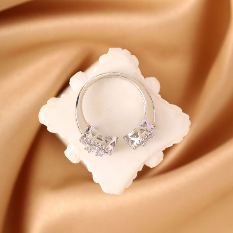 Square Copper Ring For Women With Electroplated Gold Plating And White Rhinestone Inlay