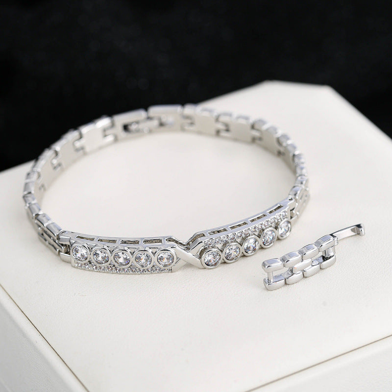Gold Electroplated Copper Bangle With Rhinestone Inlay, 1 PCS Package