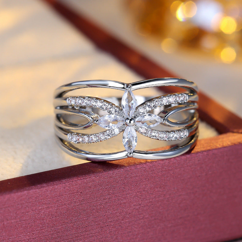Women’s Copper Flower Ring With Zircon Inlay In Gold, Perfect For Spring