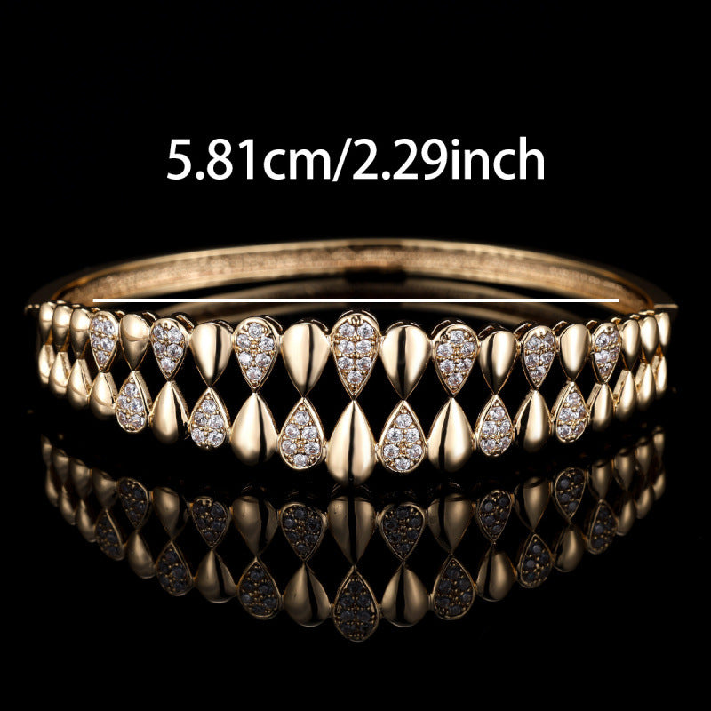 Women’s Star Pattern Copper Bangle With Zircon Inlay In Gold