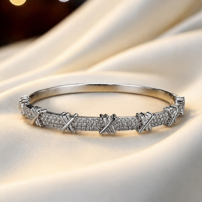 Simple Style Geometric Bangle With Zircon Inlay, Electroplated Silver Plated Copper Bracelet