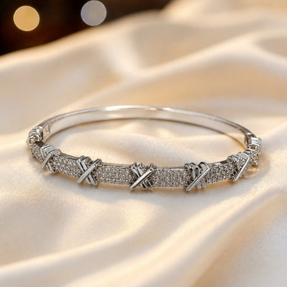 Simple Style Geometric Bangle With Zircon Inlay, Electroplated Silver Plated Copper Bracelet