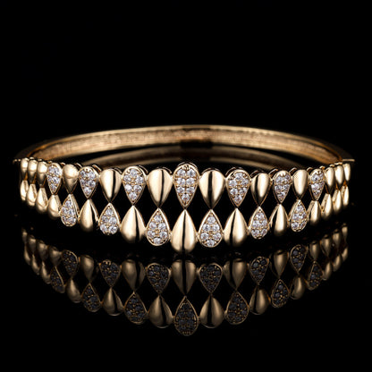 Women’s Star Pattern Copper Bangle With Zircon Inlay In Gold