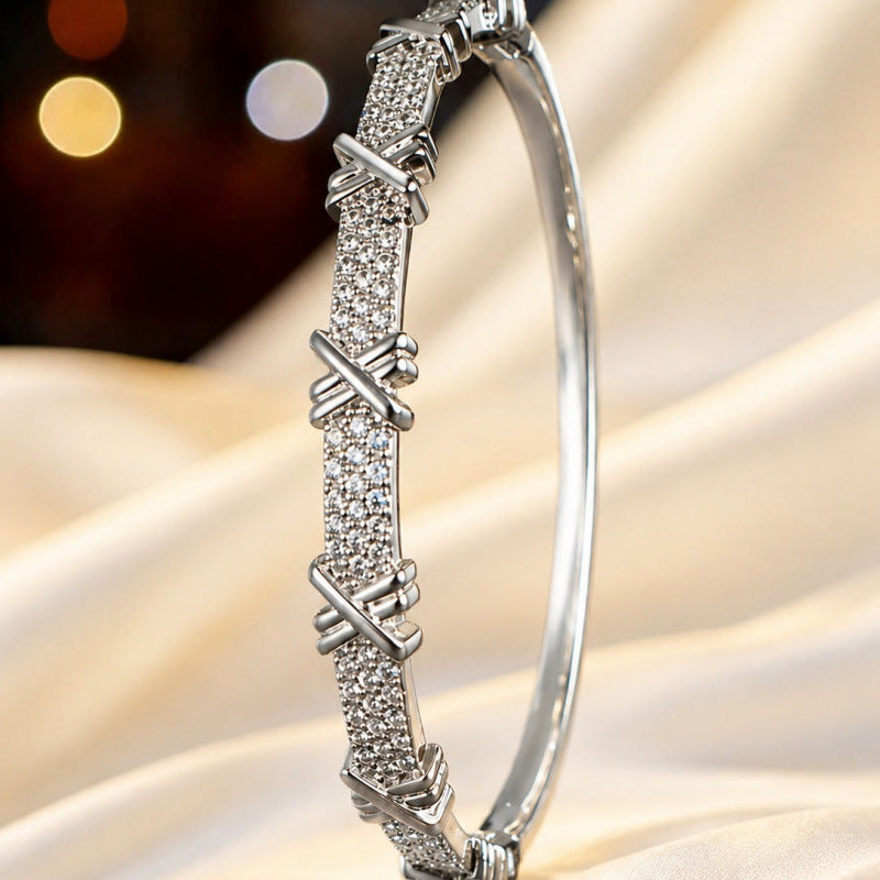 Simple Style Geometric Bangle With Zircon Inlay, Electroplated Silver Plated Copper Bracelet