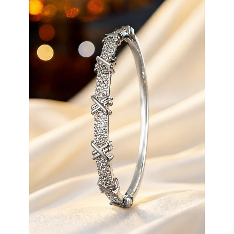 Simple Style Geometric Bangle With Zircon Inlay, Electroplated Silver Plated Copper Bracelet