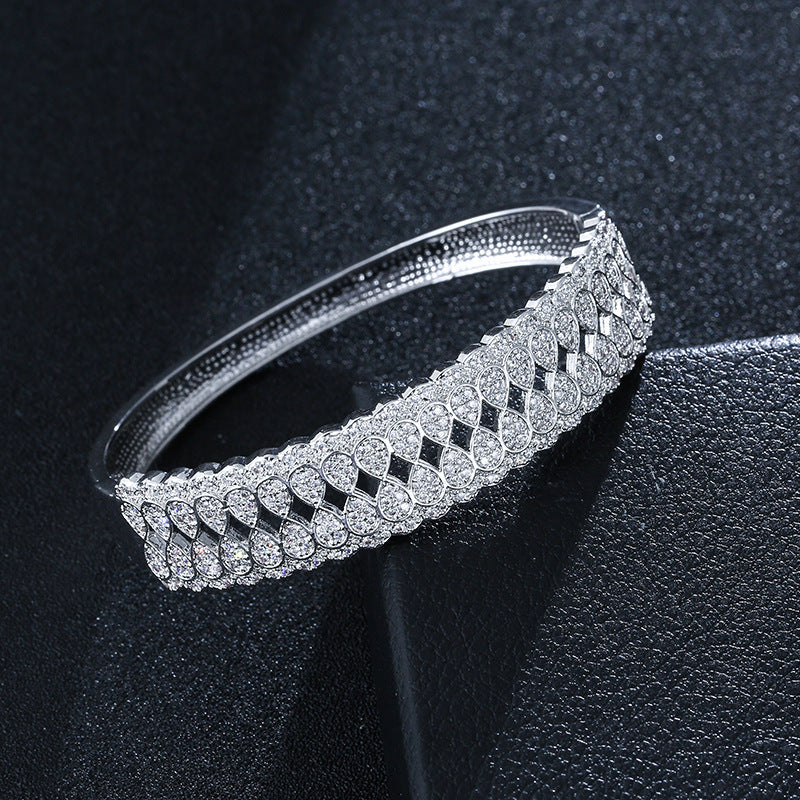 Number Pattern Brass Bangle With Zircon Inlay, Electroplated Gold Plating, Elegant Gold Tone