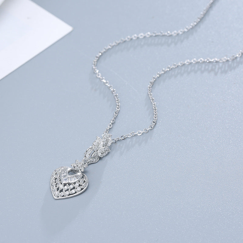 Heart Shape Silver Pendant Necklace For Women With Zircon Rhinestones And Cable Chain