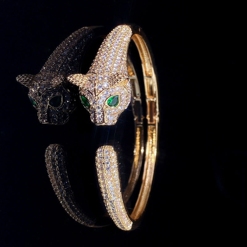 Women’s Animal Pattern Copper Bangle With Zircon Inlay, Electroplated Gold Plating