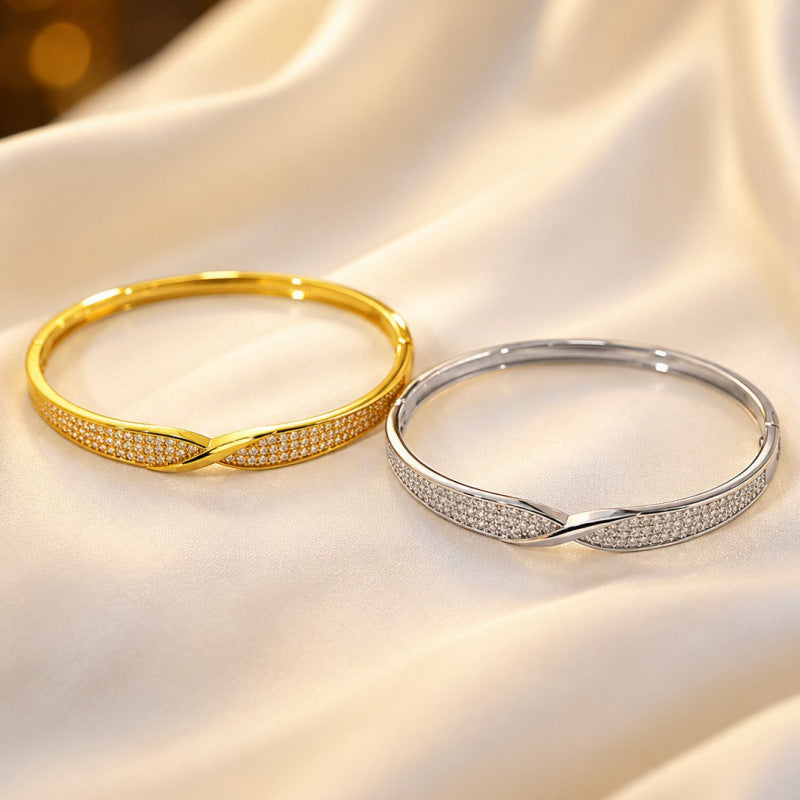 Simple Style Geometric Inlay Bangle In Copper With Zircon Electroplated Gold Plating