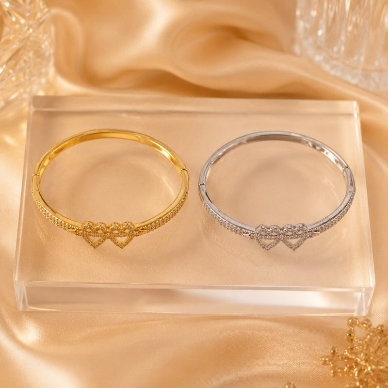 Romantic Heart Shape Copper Bangle For Women With Zirconia Inlay And Electroplated Gold Plating