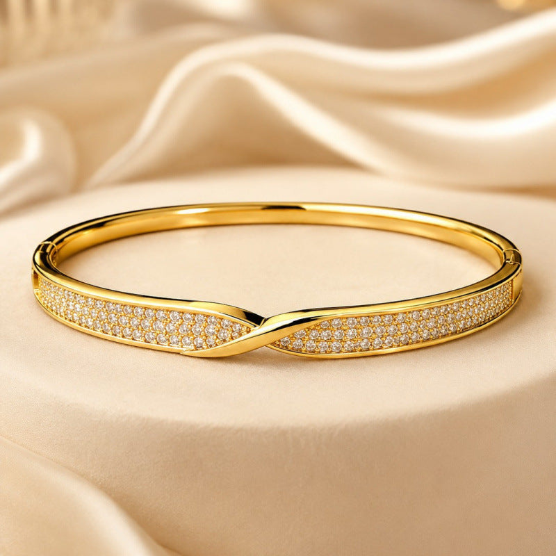 Simple Style Geometric Inlay Bangle In Copper With Zircon Electroplated Gold Plating