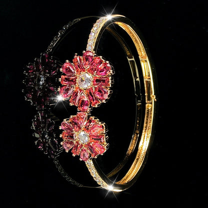Elegant Flowers Inlay Bangle For Women, Copper Material With Zircon Inlay And Electroplated Gold Plating