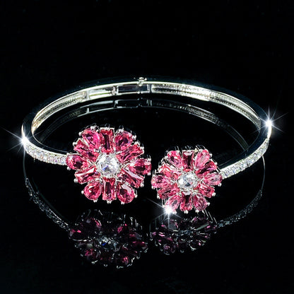 Elegant Flowers Inlay Bangle For Women, Copper Material With Zircon Inlay And Electroplated Gold Plating
