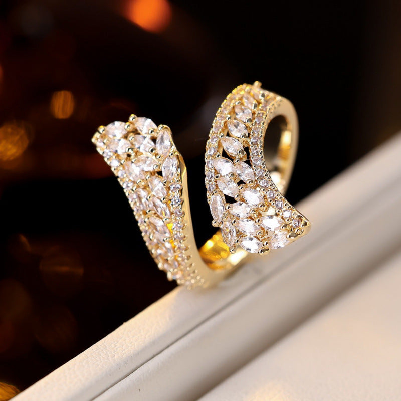 Waves Copper Wave Ring For Women With Zircon Inlay In Gold, Perfect For Spring And Summer