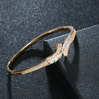 Simple Style Women’s Inlay Bangle Crafted From Copper With 18K Real Gold Electroplated Finish Featuring Zircon Inlay