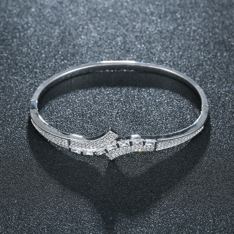 Simple Style Women’s Inlay Bangle Crafted From Copper With 18K Real Gold Electroplated Finish Featuring Zircon Inlay